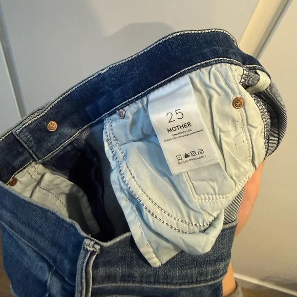 Mother The Weekender Fray Jeans - Picture 4 of 6